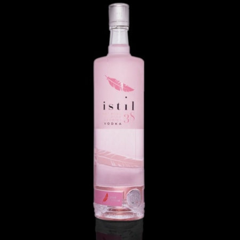 Istil 38 Pink Berries 38% abv Vodka 700ml