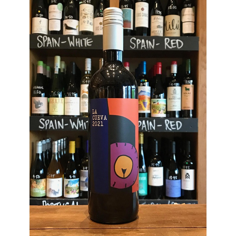 La Cueva – Pais, Carignan, Cabernet Sauvignon B2B